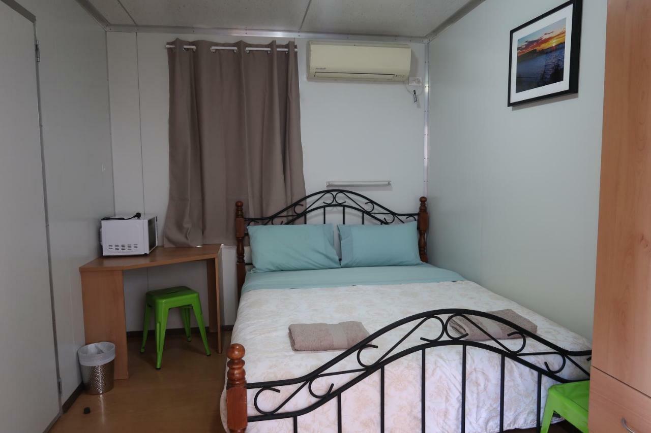 Mud Crab Motel เดอร์บี ภายนอก รูปภาพ